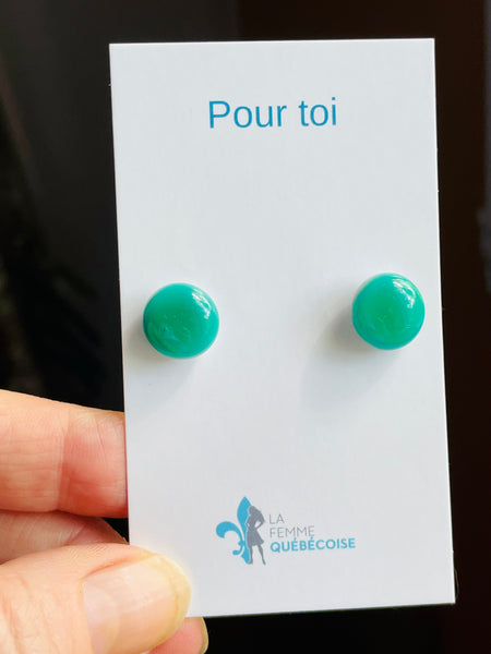Boucles d’oreilles vert gazon opaque