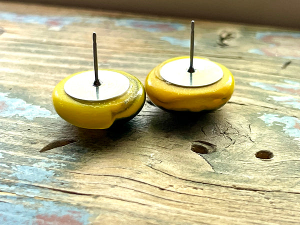 Boucles d’oreilles moitié-moitié
