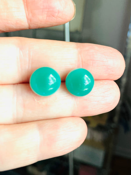 Boucles d’oreilles vert gazon opaque