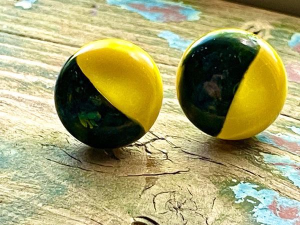 Boucles d’oreilles moitié-moitié