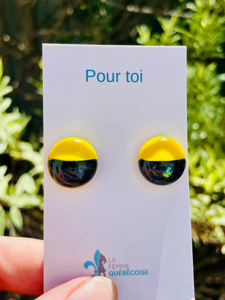 Boucles d’oreilles moitié-moitié