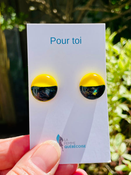 Boucles d’oreilles moitié-moitié